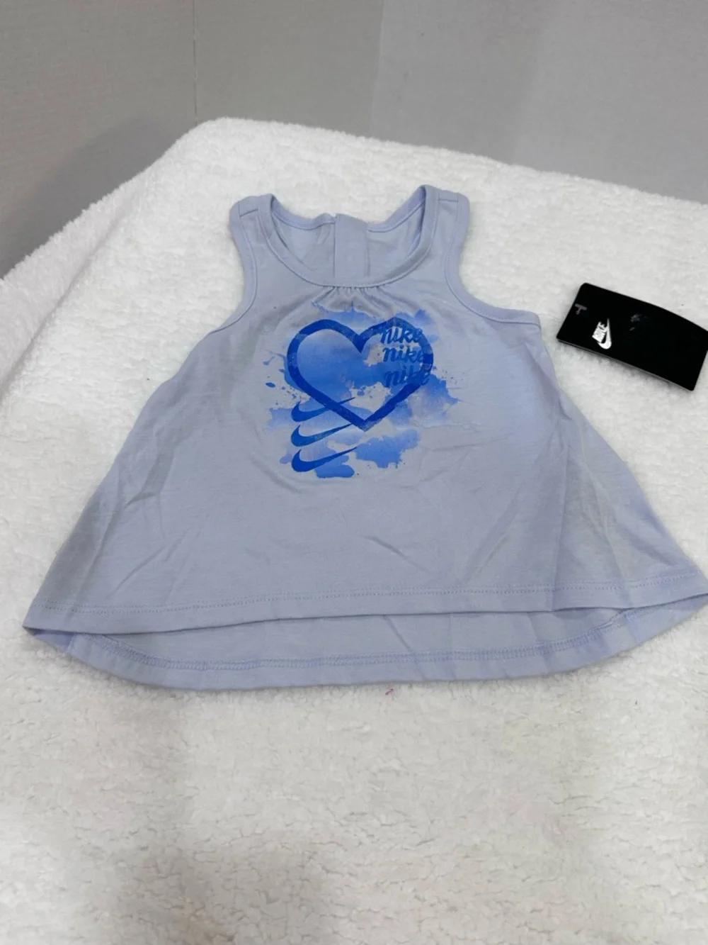 Girl’s Nike Shorts Set - Picture 4 of 12